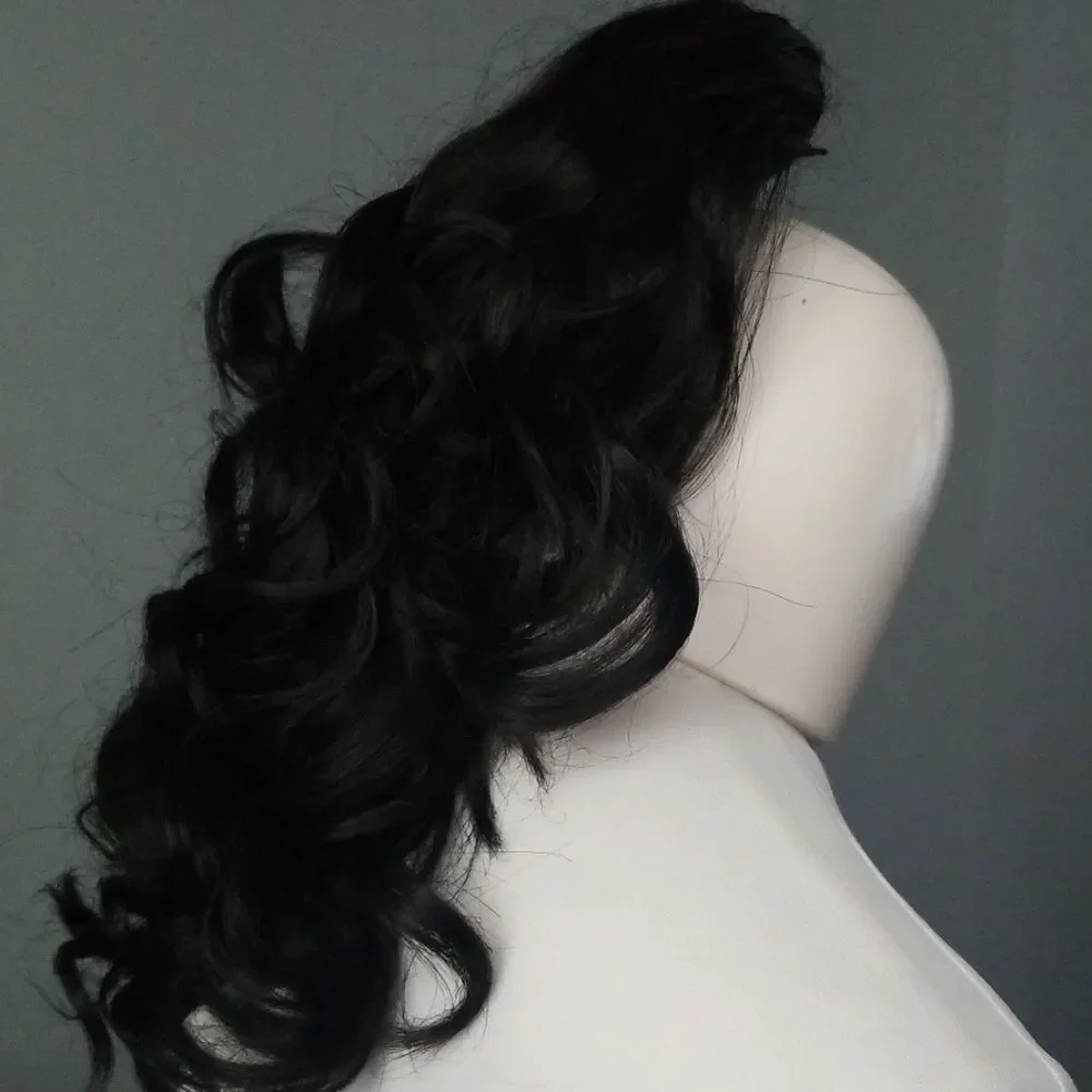 Toni Brattin wavy cando combs